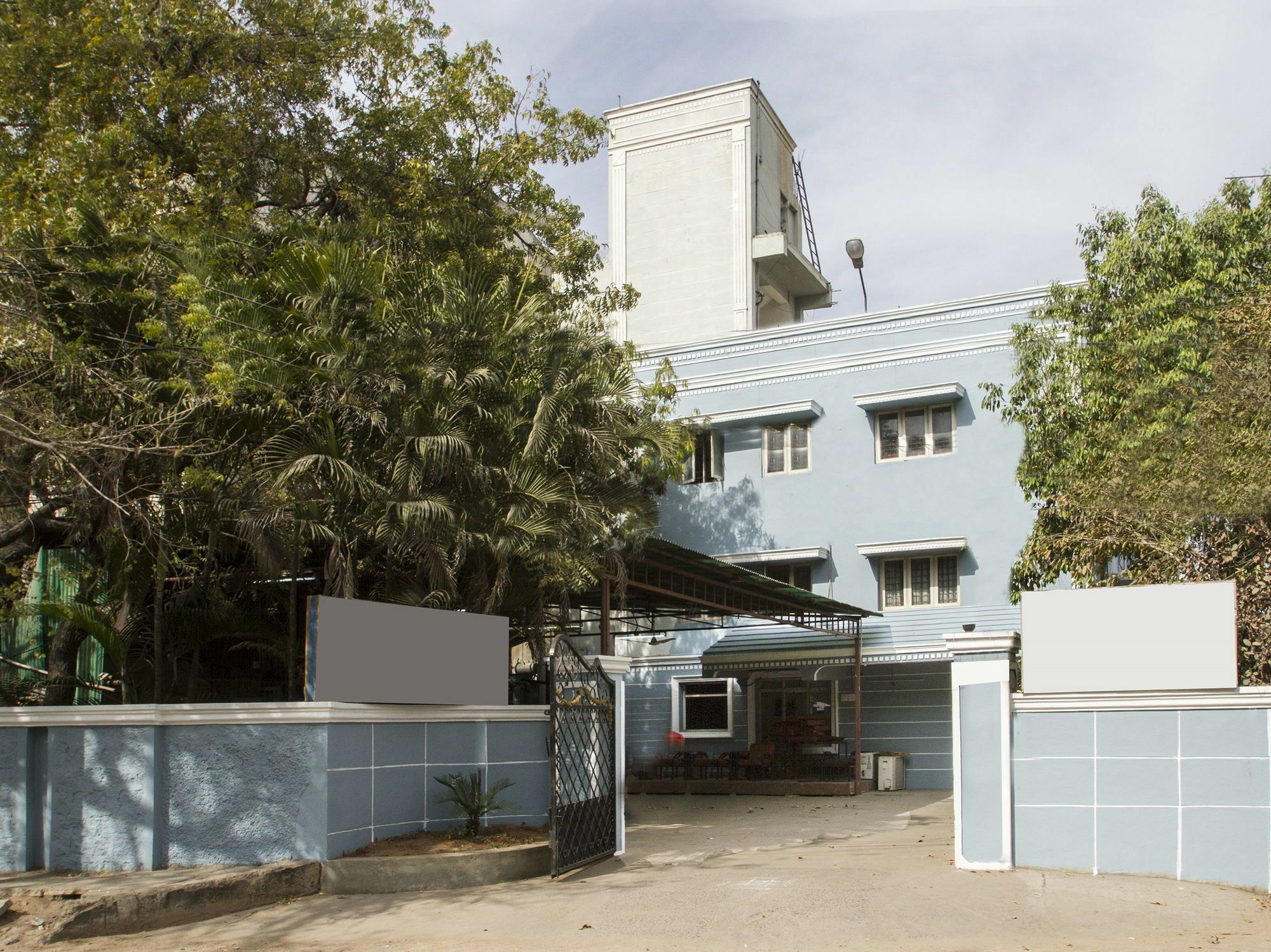Oyo 11321 Goutham Residency Hotel